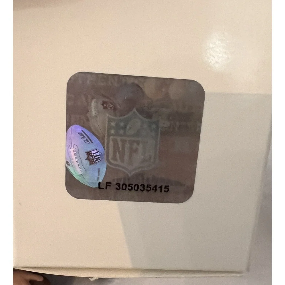 HALLMARK Keepsake NEW 2010 FOOTBALL LEGENDS ELI MANNING NFL  Christmas ORNAMENT